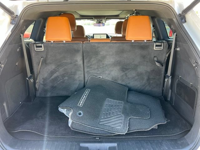 Used 2023 Toyota Highlander Platinum FWD image 57
