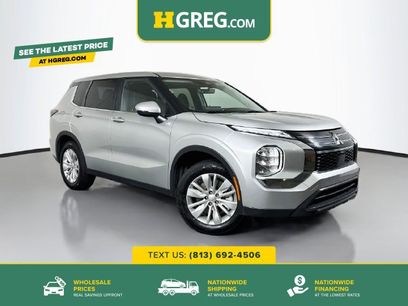 Used 2025 Mitsubishi Outlander ES