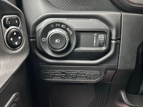 New 2026 Jeep Wrangler Unlimited Rubicon AWD/4WD image 19