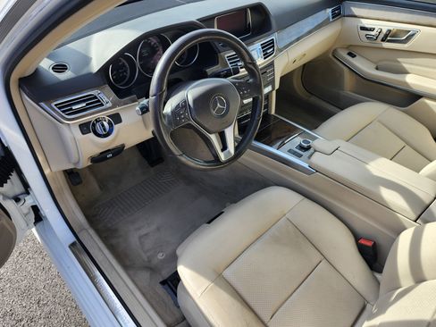 Used 2016 Mercedes-Benz E 350 4MATIC Sedan image 4