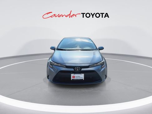 Certified 2025 Toyota Corolla LE image 3