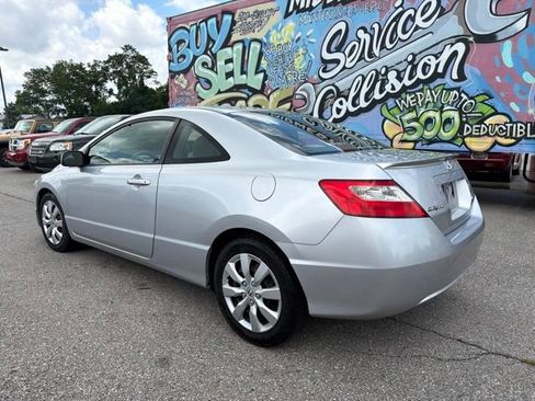 Used 2010 Honda Civic LX image 4