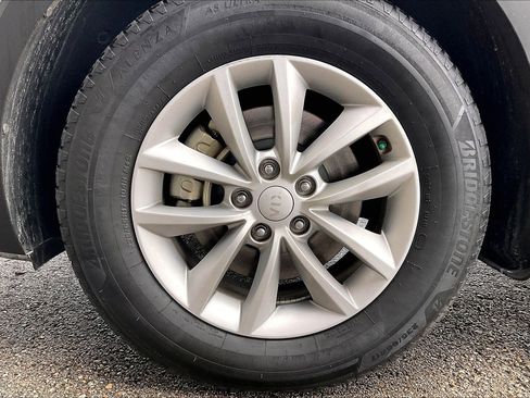 Used 2018 Kia Sorento LX image 22