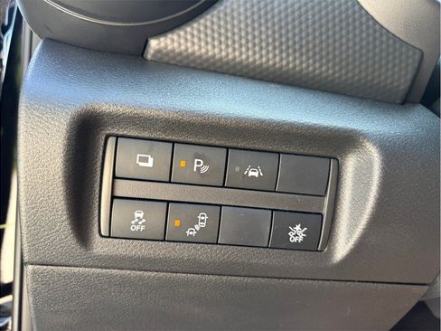 Used 2022 Nissan Kicks S FWD image 28
