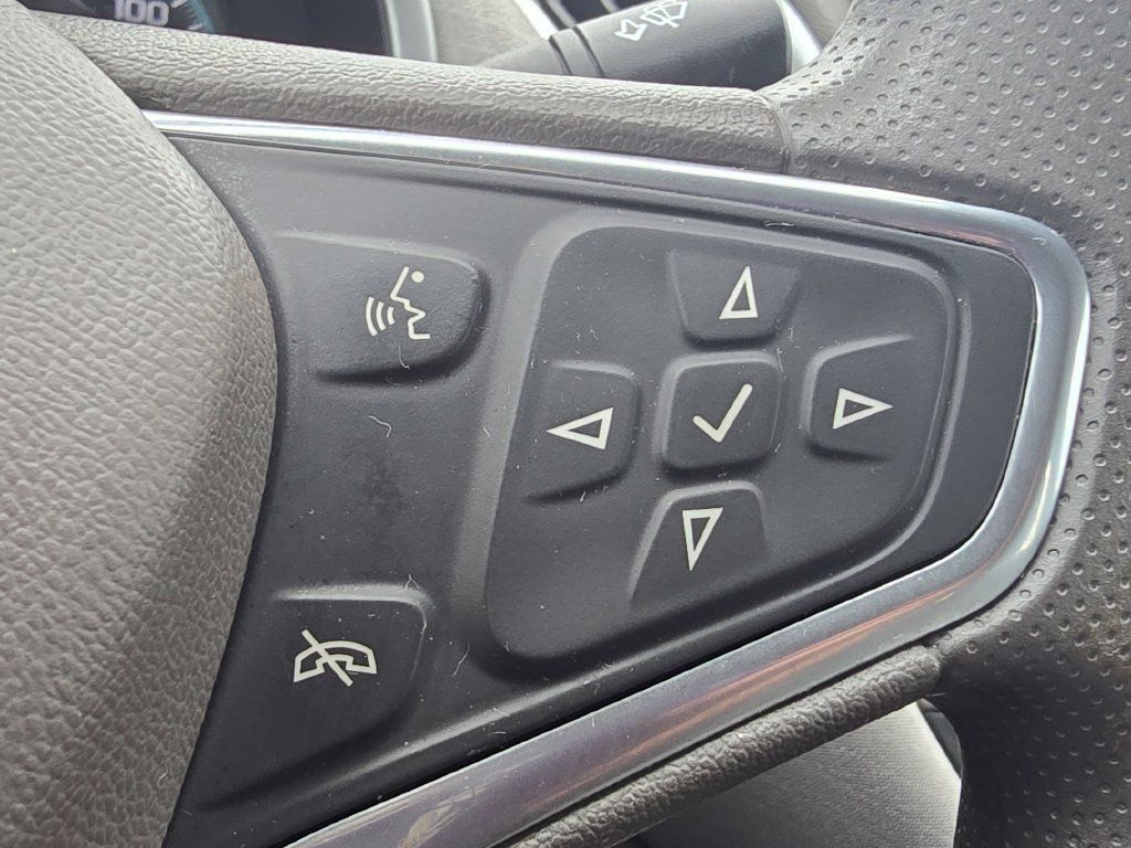 Used 2023 Chevrolet Malibu LT FWD image 24