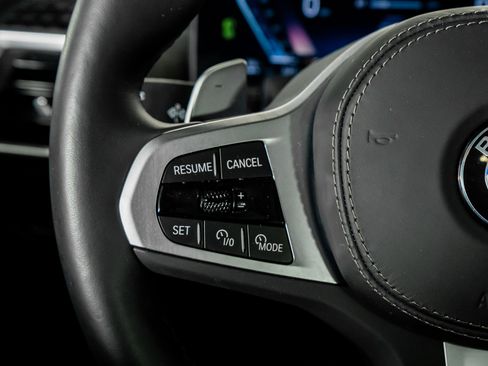 Used 2025 BMW X7 xDrive40i w/ M Sport Package image 41