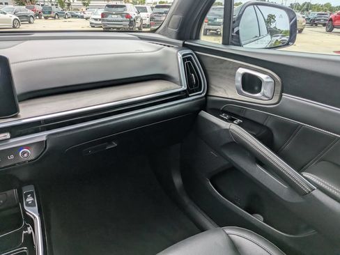 Certified 2026 Kia Sorento SX Prestige AWD/4WD image 20