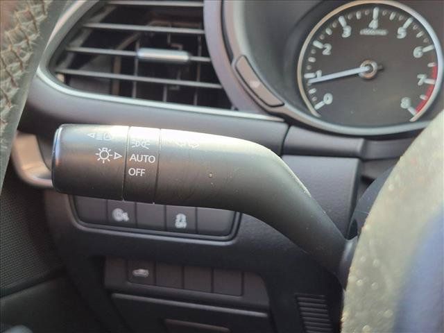 Used 2024 MAZDA MAZDA3 s FWD image 8