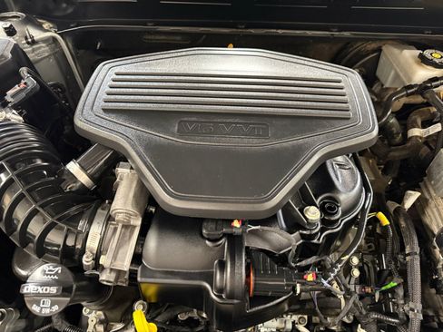 Used 2023 Chevrolet Blazer LT AWD/4WD image 32