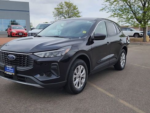 Certified 2024 Ford Escape Active AWD/4WD image 2