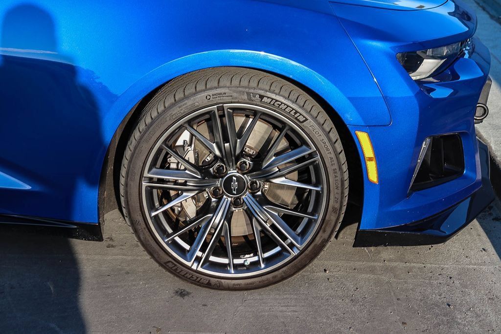 Used 2023 Chevrolet Camaro ZL1 RWD image 11