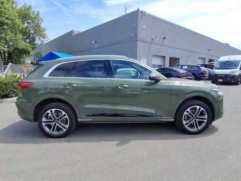 Certified 2025 Audi Q5 Premium w/ Premium Plus AWD/4WD image 27