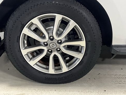 Used 2013 Nissan Pathfinder SL w/ SL Premium Pkg image 13