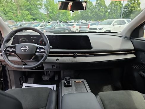 Used 2024 Nissan Ariya AWD image 12