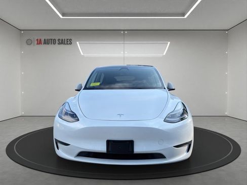 Used 2023 Tesla Model Y Long Range AWD/4WD image 8