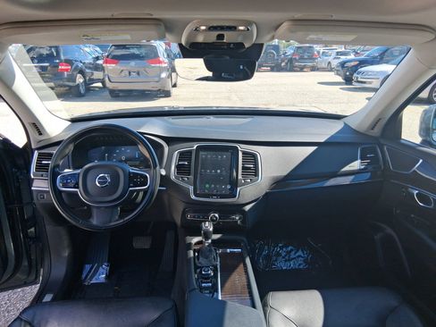 Used 2018 Volvo XC90 T5 Momentum w/ Convenience Package AWD/4WD image 24