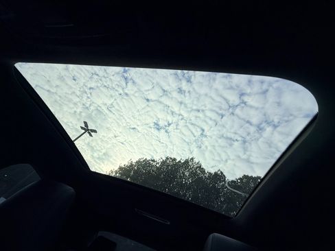 Used 2015 Mercedes-Benz CLA 250 image 25