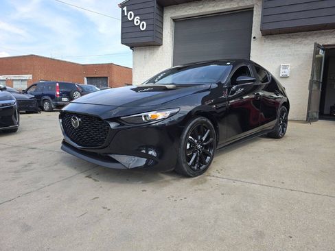 Used 2024 MAZDA MAZDA3 s FWD image 3