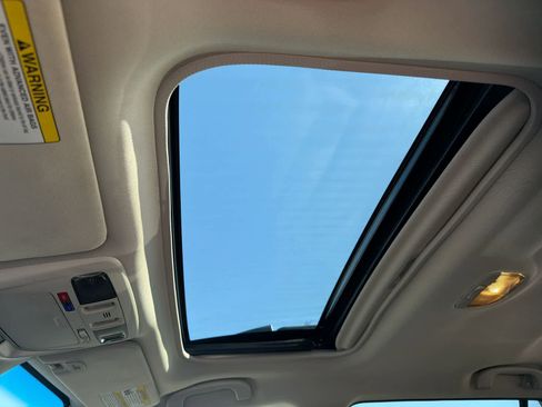 Used 2017 Subaru Outback 2.5i Limited image 20