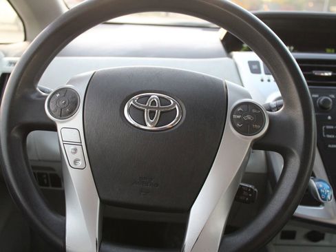 Used 2012 Toyota Prius V Two image 15