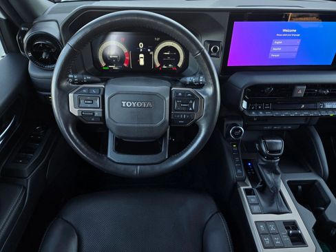 Certified 2024 Toyota Land Cruiser Base image 12