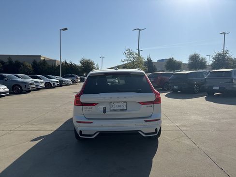 Certified 2024 Volvo XC60 B5 Plus w/ Protection Package Premier image 6