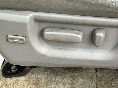 Used 2011 Toyota Sequoia Limited RWD image 27