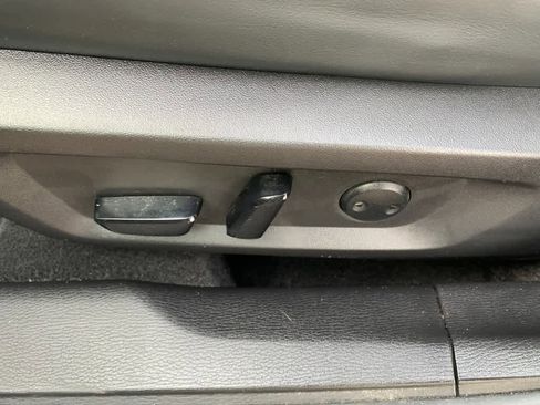 Used 2022 Mitsubishi Outlander SE image 23