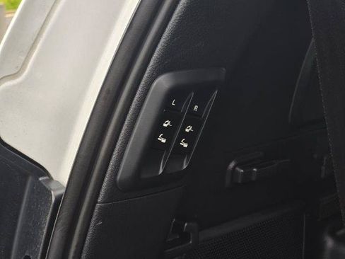 Used 2022 Lexus GX 460 Luxury w/ Sport Design Package AWD/4WD image 17