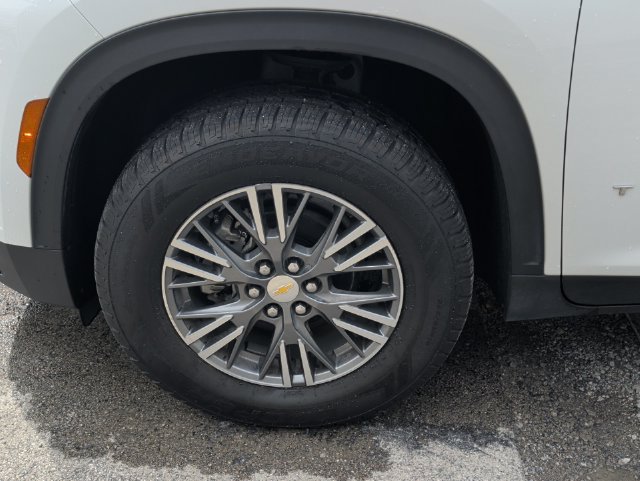 Used 2025 Chevrolet Traverse LT AWD/4WD image 42