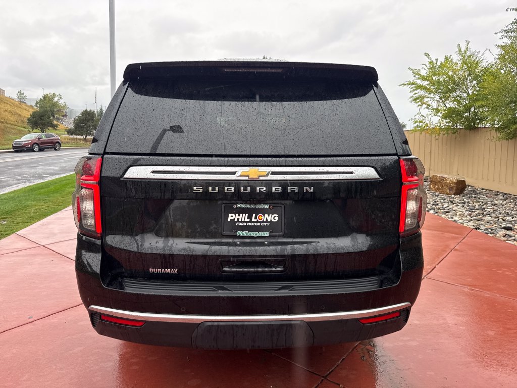 Used 2021 Chevrolet Suburban High Country w/ Premium Package 2 AWD/4WD image 7