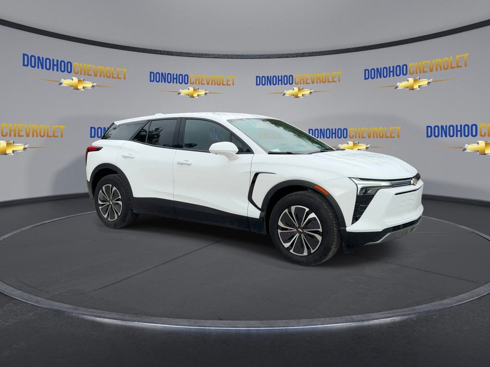Used 2025 Chevrolet Blazer EV LT FWD image 5