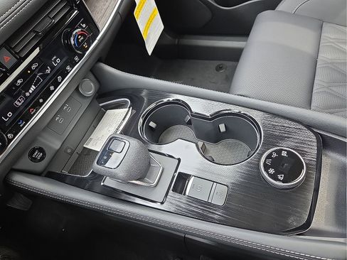 New 2026 Nissan Rogue Platinum AWD/4WD image 25