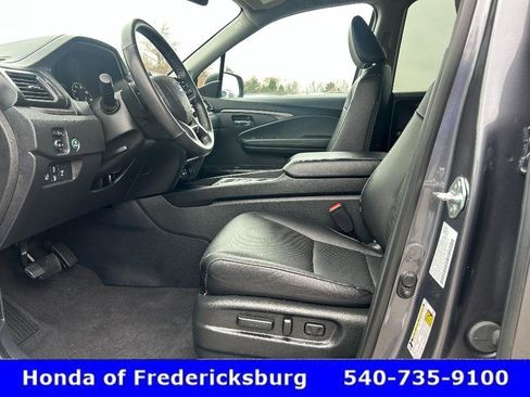 Certified 2025 Honda Ridgeline RTL image 33