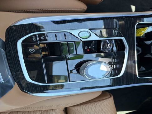 Used 2025 BMW X5 M60i AWD/4WD image 26