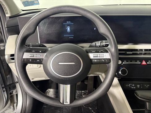 Used 2025 Hyundai Tucson SEL FWD image 23