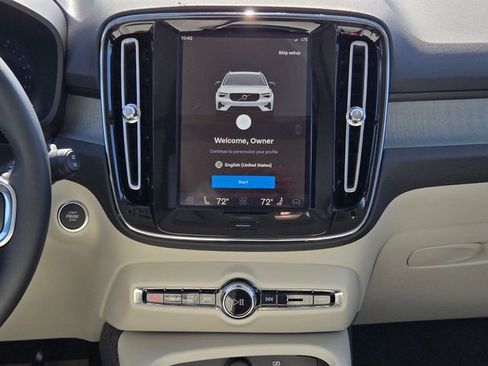 New 2026 Volvo XC40 B5 Ultra image 19