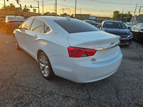 Used 2017 Chevrolet Impala LT FWD image 3