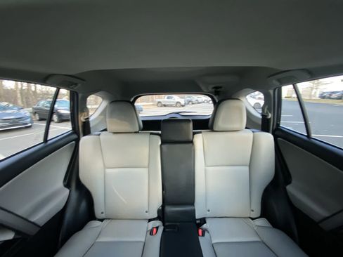 Used 2016 Toyota RAV4 Limited image 32