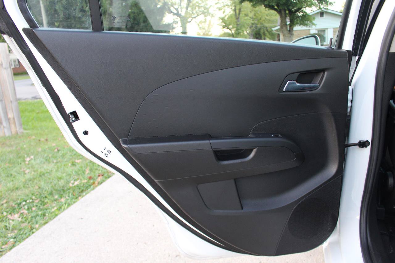 Used 2018 Chevrolet Sonic LT FWD image 29