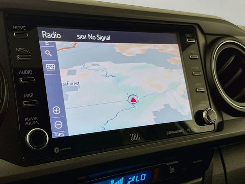 Certified 2021 Toyota Tacoma TRD Off-Road w/ TRD Premium Off Road Package image 18