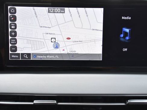 Used 2024 Hyundai Palisade SEL FWD image 16