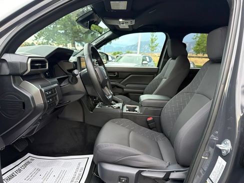 Used 2025 Toyota Tacoma SR5 AWD/4WD image 23