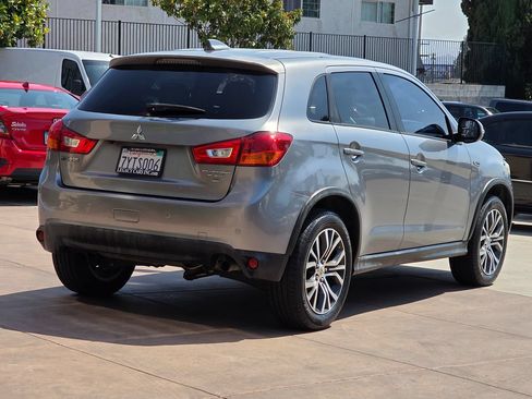Used 2017 Mitsubishi Outlander Sport SE FWD image 12