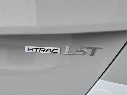 New 2026 Hyundai Kona Limited image 8