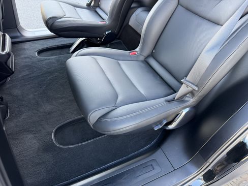 Used 2022 Tesla Model X Plaid image 15