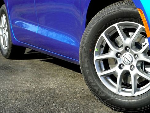 New 2026 Chrysler Pacifica Select image 4