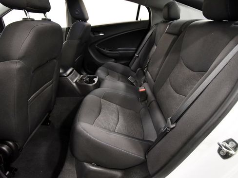Used 2018 Chevrolet Volt LT FWD image 15