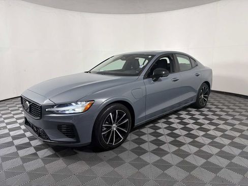 Used 2023 Volvo S60 T8 Plus AWD/4WD image 5