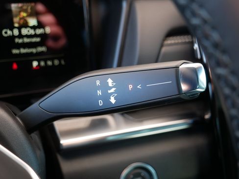 Certified 2025 GMC Terrain Elevation w/ Elevation Premium Package image 24